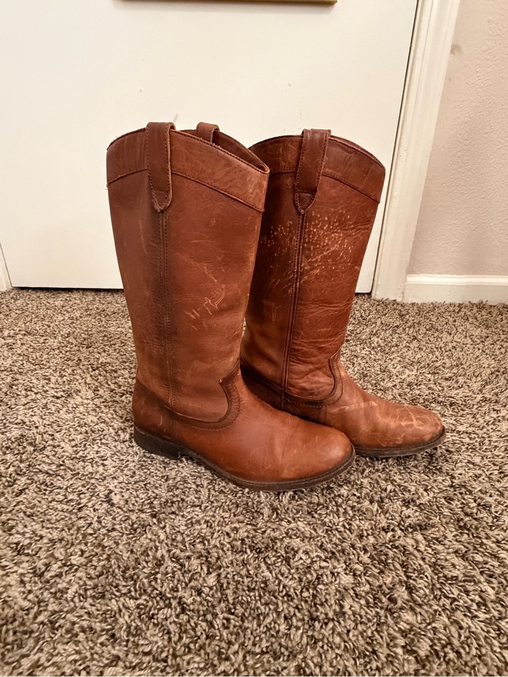 Frye women’s Brown Leather Western Pull-On Boots ❗️OPEN TO OFFERS ❗️7.5